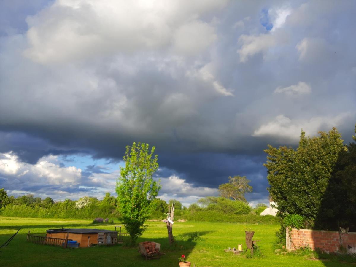 Notrevillage La Salamandre Neret Bagian luar foto